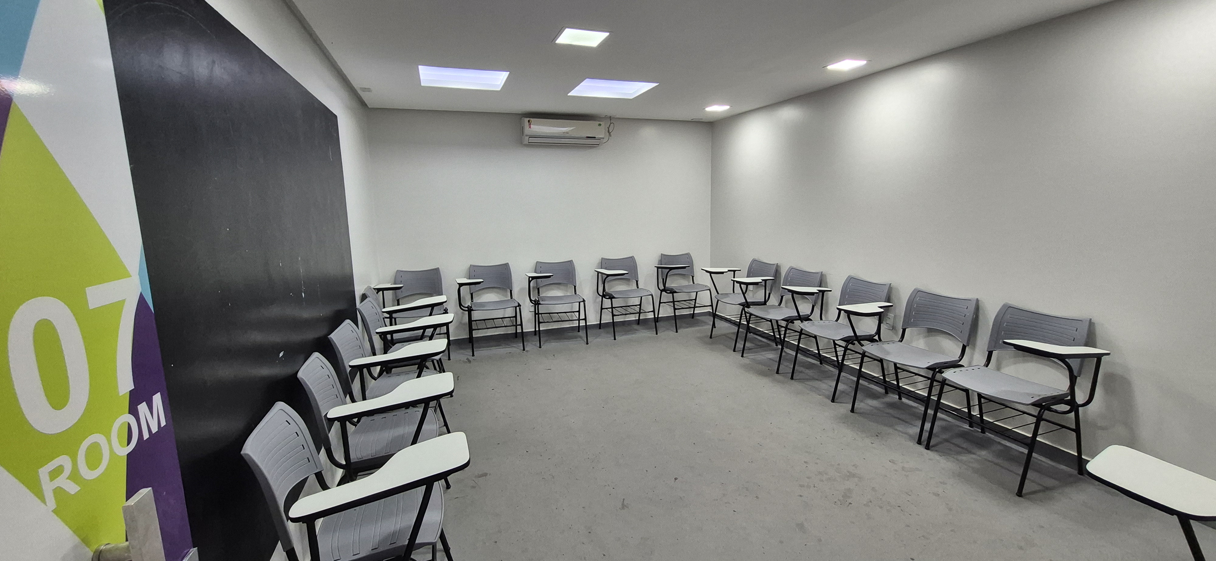 Sala de aula equipada